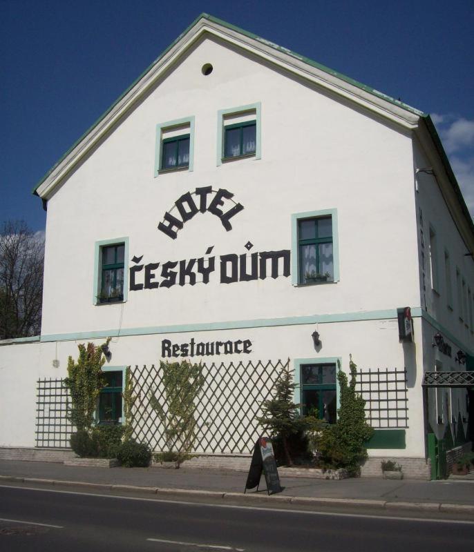 Hotel*** Cesky Dum Хомутов Экстерьер фото