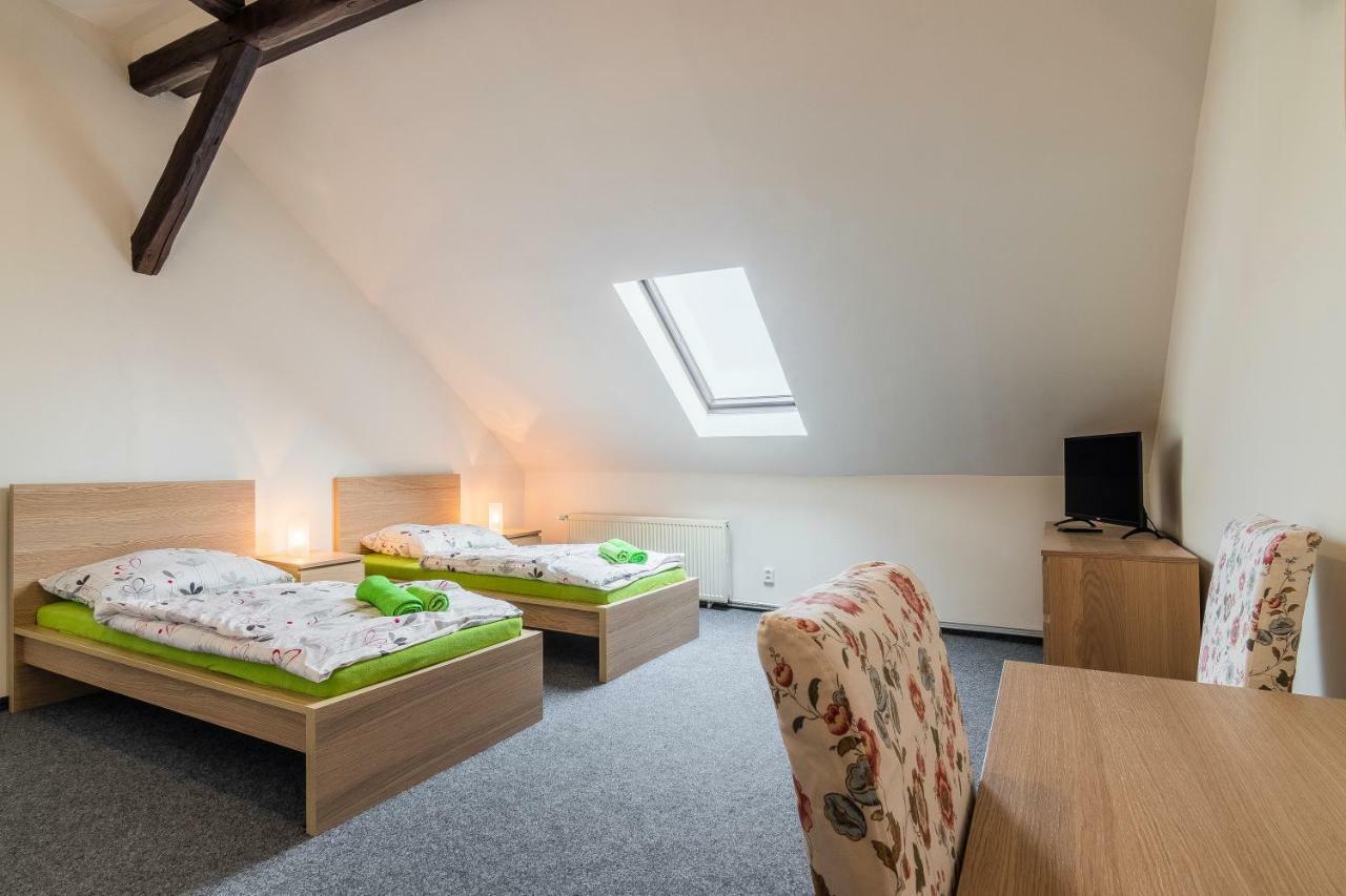 Hotel*** Cesky Dum Хомутов Экстерьер фото